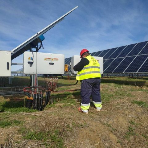 mantenimiento-placas-solares-sunergy-energia-limpia-960x720
